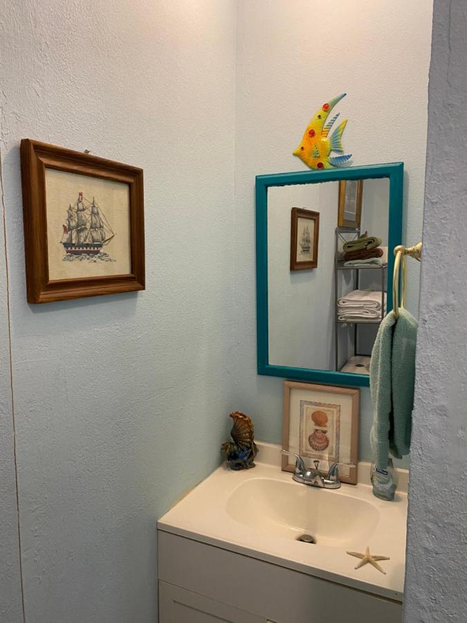 Peaceful Riverfront Cottage Sleeps 7 With Washer & Dryer Waveland Exterior photo